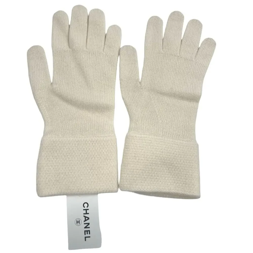 NWT Chanel‎ CC cashmere white glove pink tweed logo